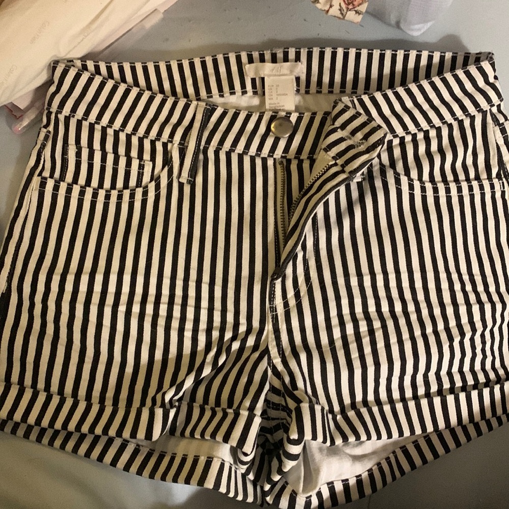 H&M denim print low rise shorts size 2